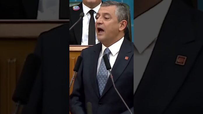 ozgur-ozelden-erdogan-ve-bahceliye-ocalan-kurucu-onder-tepkisi-sinirlerine-hakim-olamadi-shorts-hp67SAIh.jpg